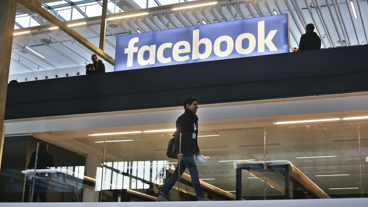Zamítněte antimonopolní žaloby, požaduje po soudu Facebook
